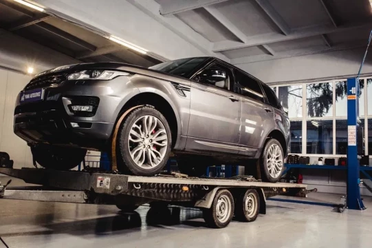 Inchiriere platforma auto